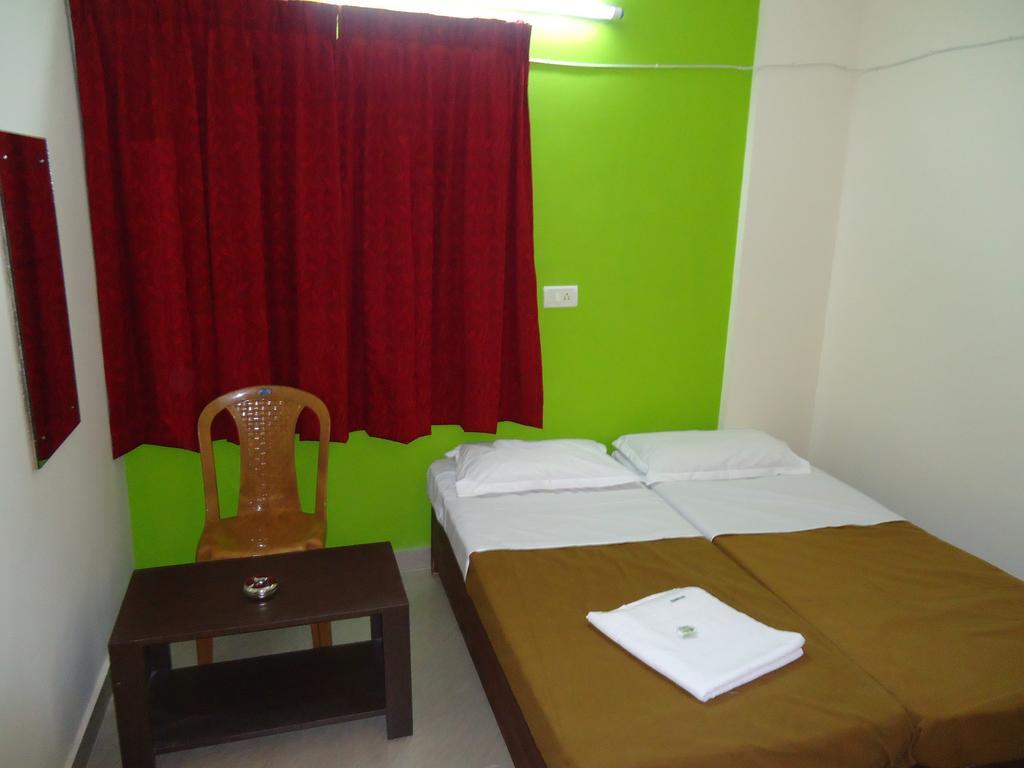 Maple Inn Budget Hotel Bangalore Esterno foto